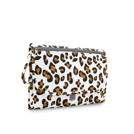 Tapis a langer nomade pliable compacte et impermeable imprimé léopard